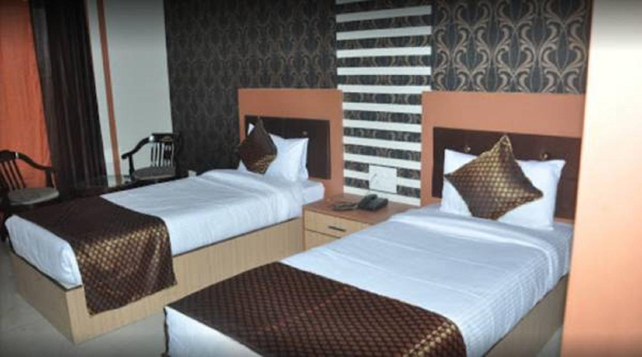 Hotel Bns International Sasaram Exteriör bild
